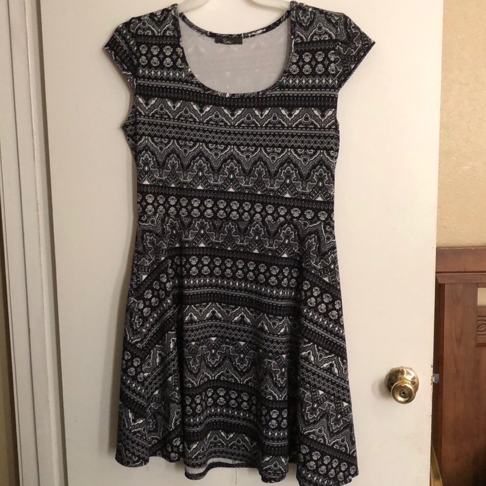 🖤🖤 Black and white patterned Dress 🖤🖤